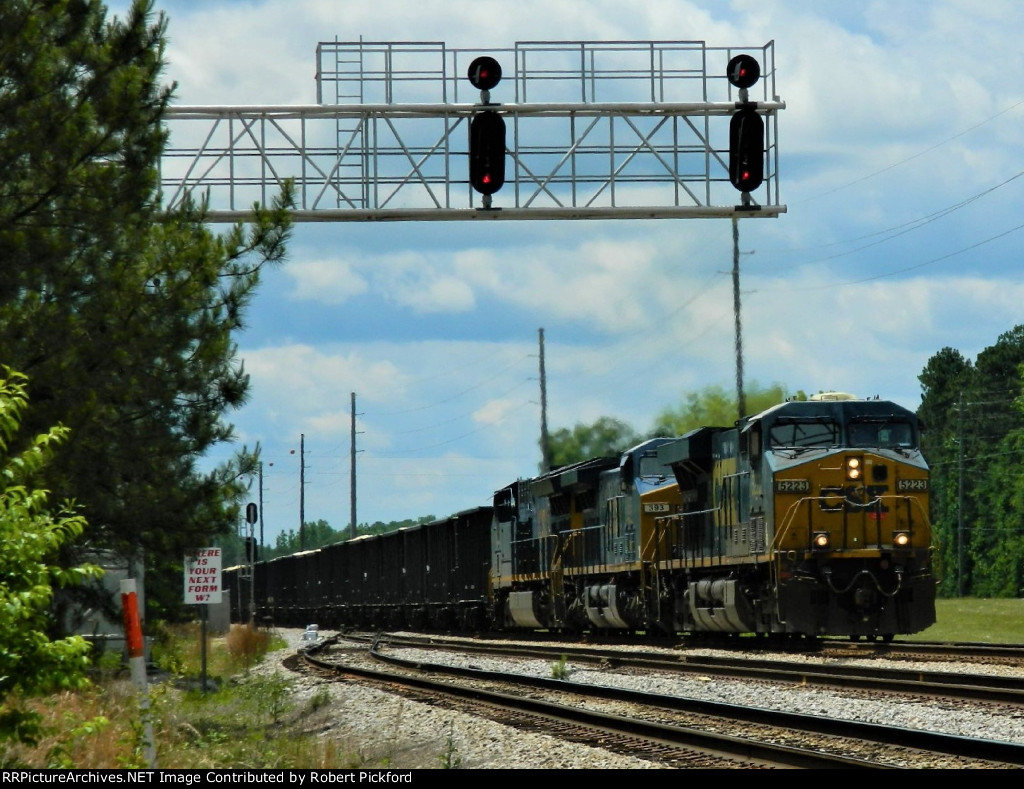 CSX 5223 (ES40DC) 393 (AC44CW) 3330 (ET44AH)